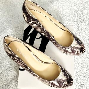 Ninewest snake skin peep toe heels!